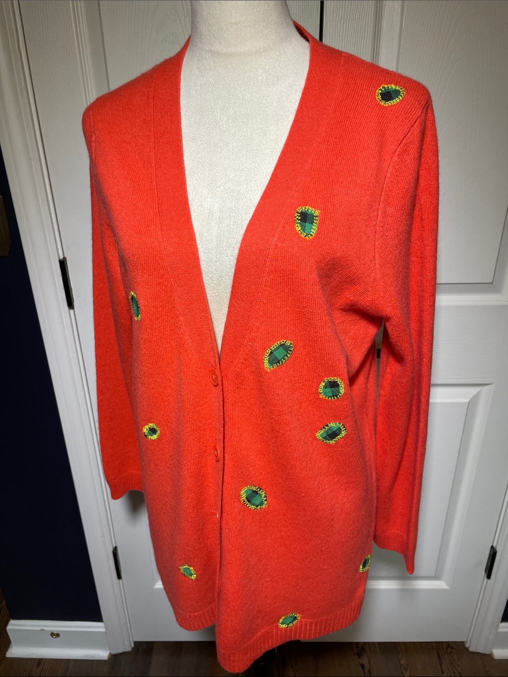 NWOT Upcycled Cashmere Isaac Mizrahi Orange V-Neck Button Cardigan Size Medium